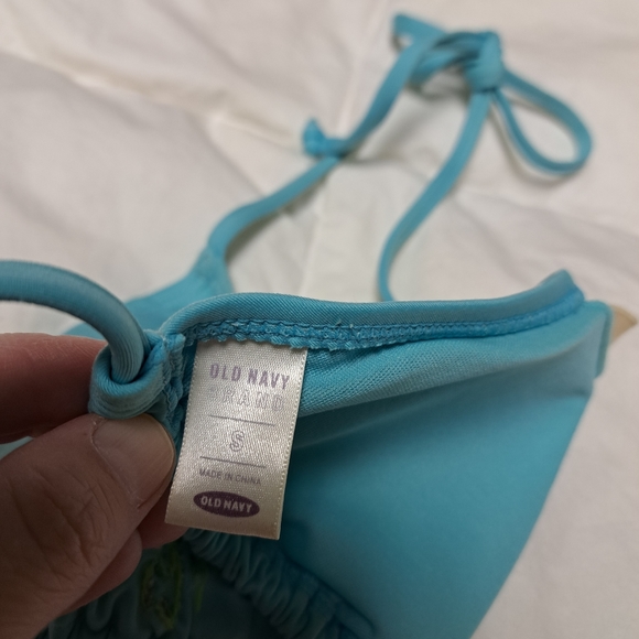 Old Navy floral bikini swim top - Picture 2 of 2